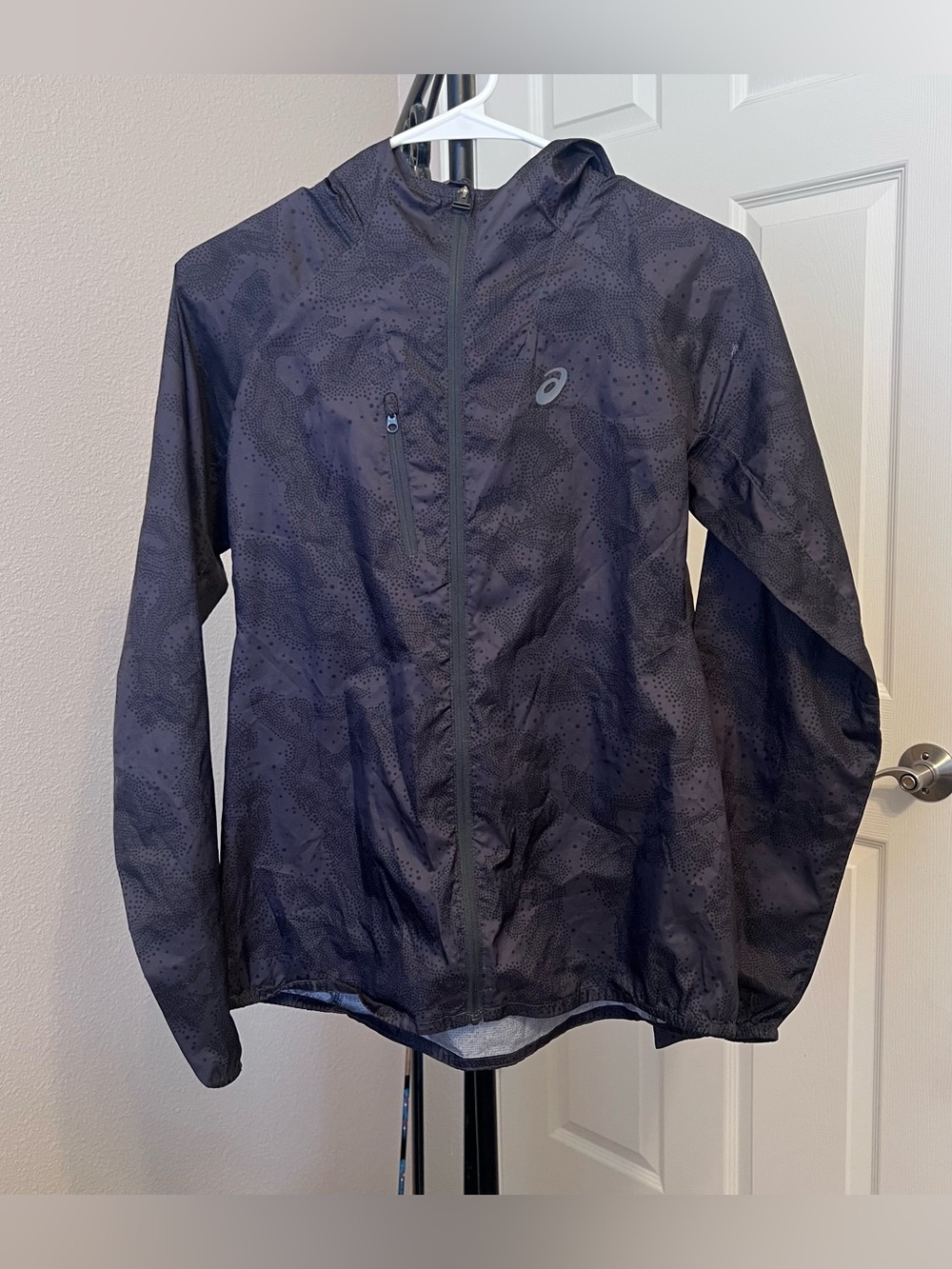 small Asics windbreaker